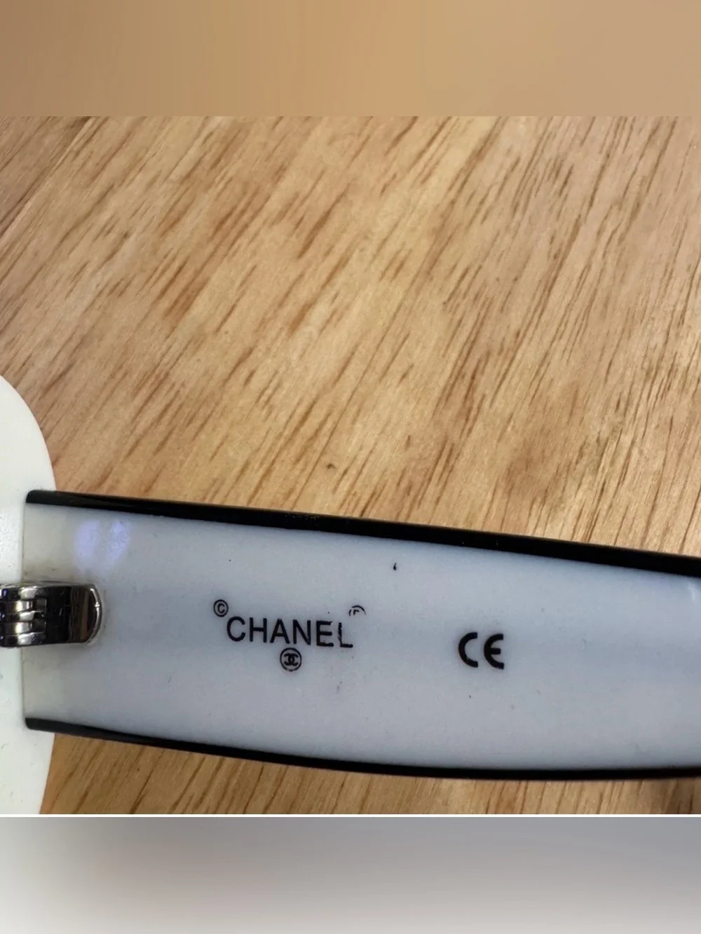 Chanel White Oval Sunglasses CC Logo Frame Made in Italy - Picture 6 of 7